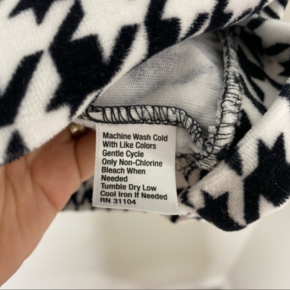 Kim Rogers houndstooth turtle neck jacket sweater - Picture 6 of 10